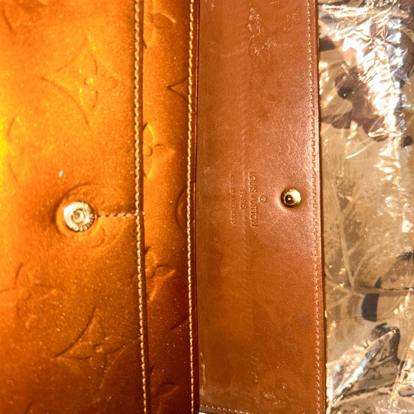 Louis Vuitton Bronze Vernis Wallet - Picture 13 of 15